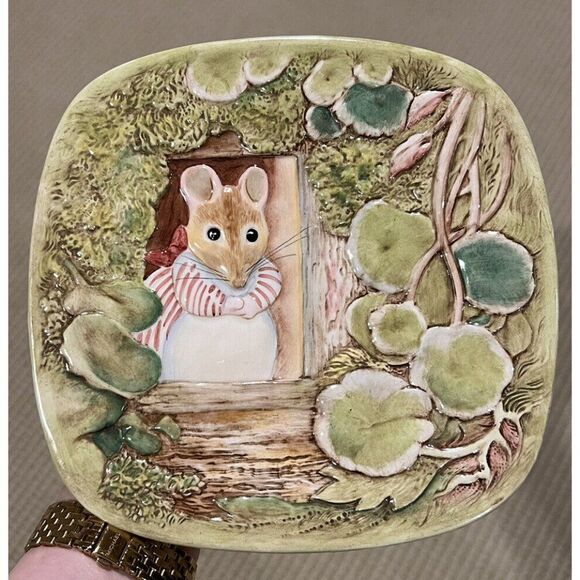 Vintage Beatrix Potter 1981 Third Edition Hand Painted Collector’s Plate - Picture 8 of 12